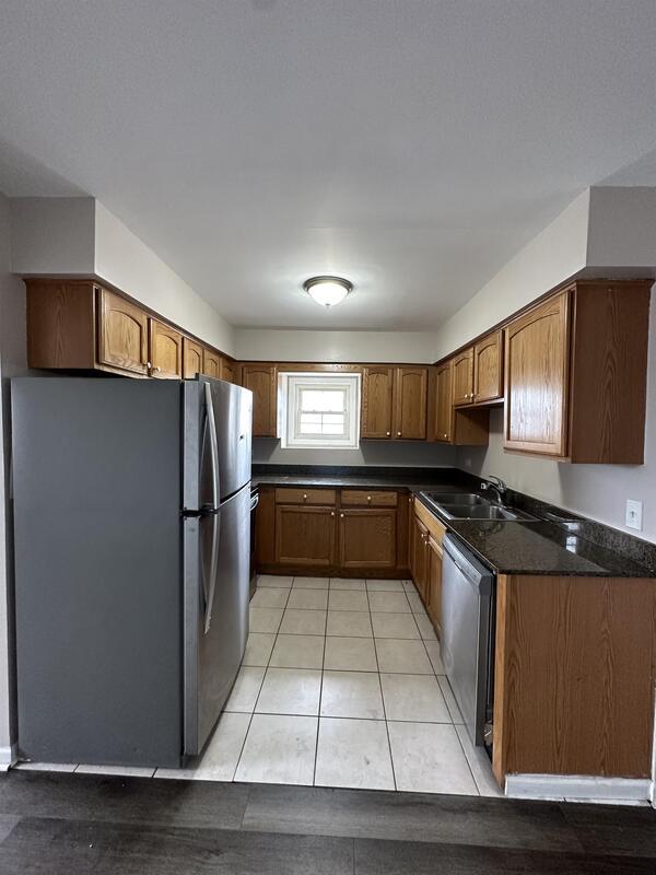 Photo - 8720 S Roberts Rd
