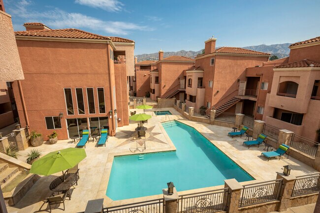 Pool Area - Scott Villa Apartments