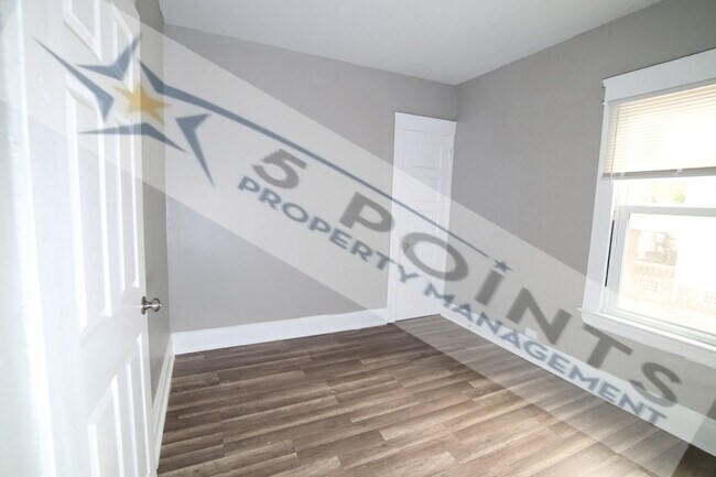 Photo - 10514 Mt Auburn Ave