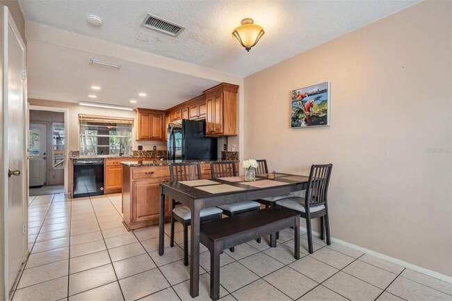 Photo - 14631 Lake Forest Dr