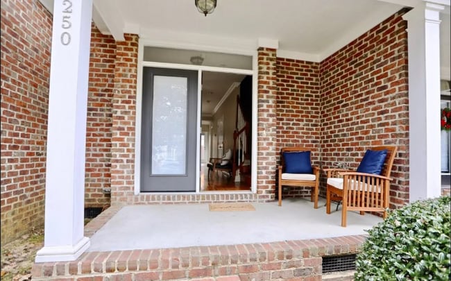 Photo - 250 E Delaware Ave