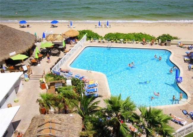 POOL - 4040 Galt Ocean Dr Unit 901