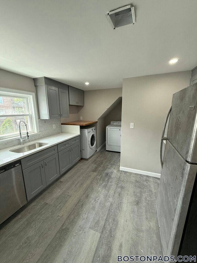 Photo - 16 Long Ave Unit 3