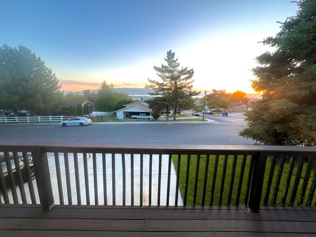 Photo - 674 N 1060 W