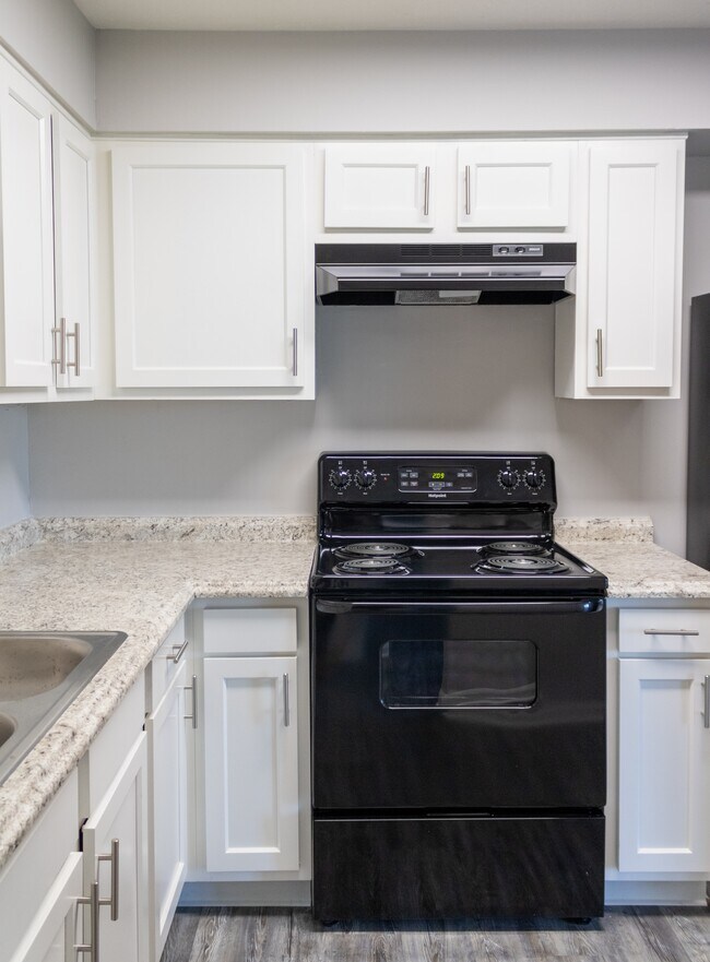 Cambridge Apartments For Rent in Clarksville, IN