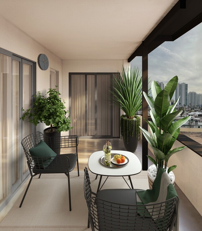 CY Balcony - Courtyard 525 Rental
