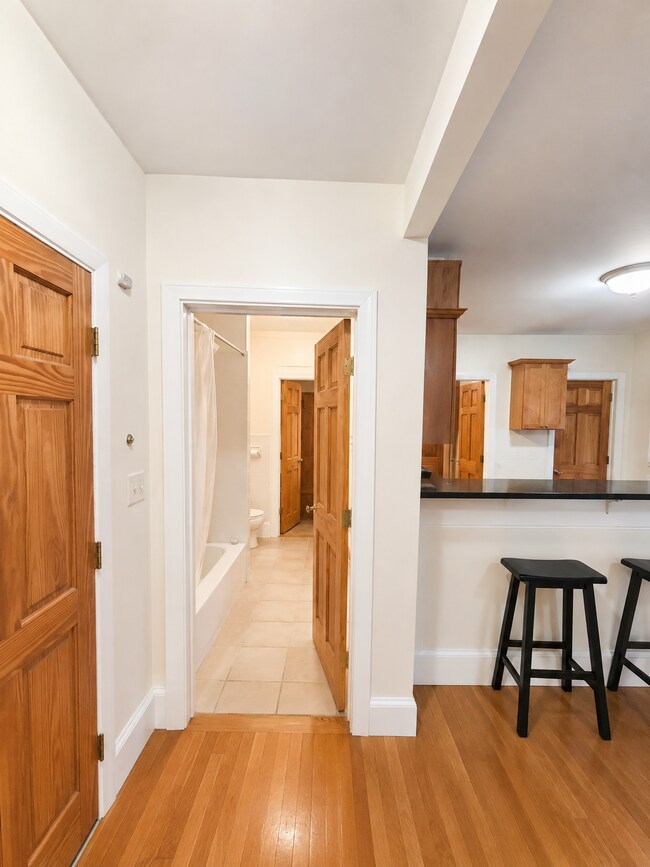 Photo - 185 Beacon St Unit 2