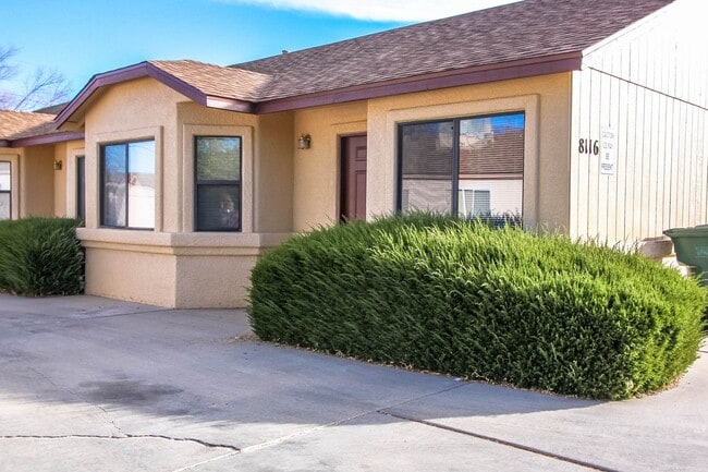 Building Photo - 8116 E Lakeshore Dr Unit Apt A