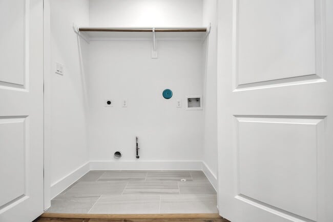 Building Photo - 4804 Elysian St