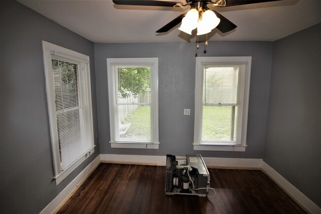 Photo - 4405 Woodside St Unidad 1