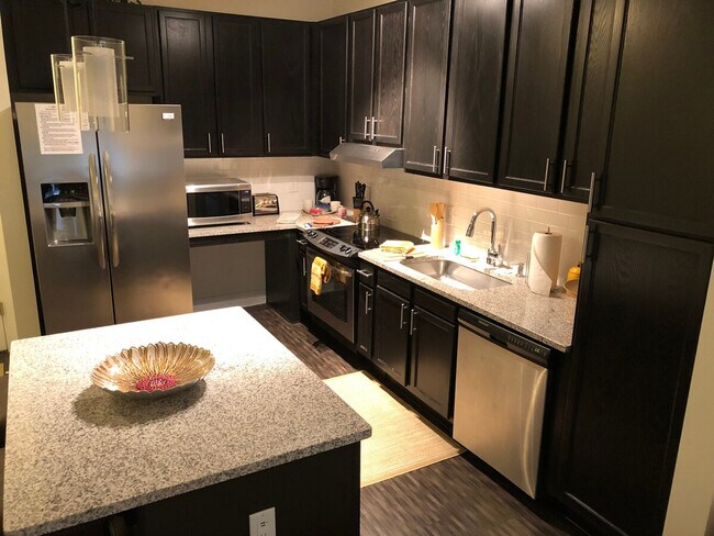 Photo - 5725 Carnegie Blvd Unit ID1344161P