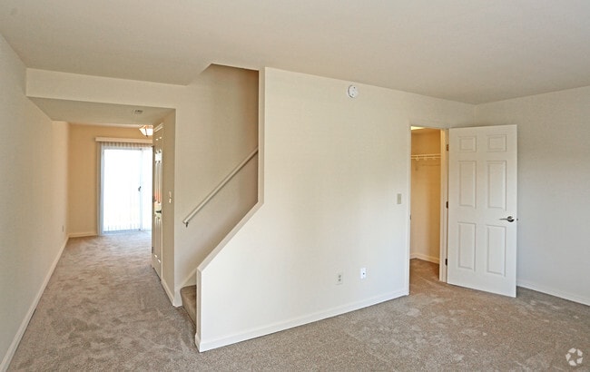2HAB,2.5BA-1,338 ft² - North Park Townhomes