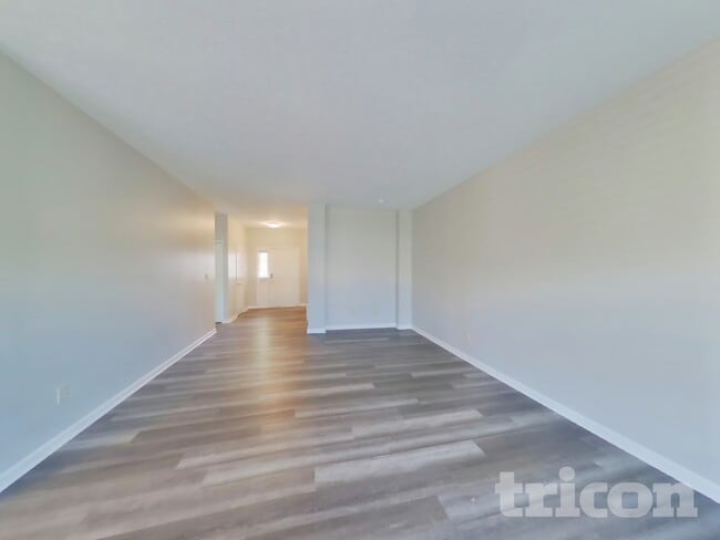 Photo - 2690 Kilmurray Dr