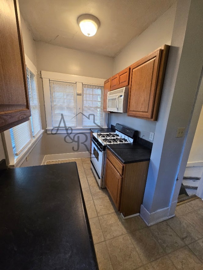 Photo - 112 W Quincy St