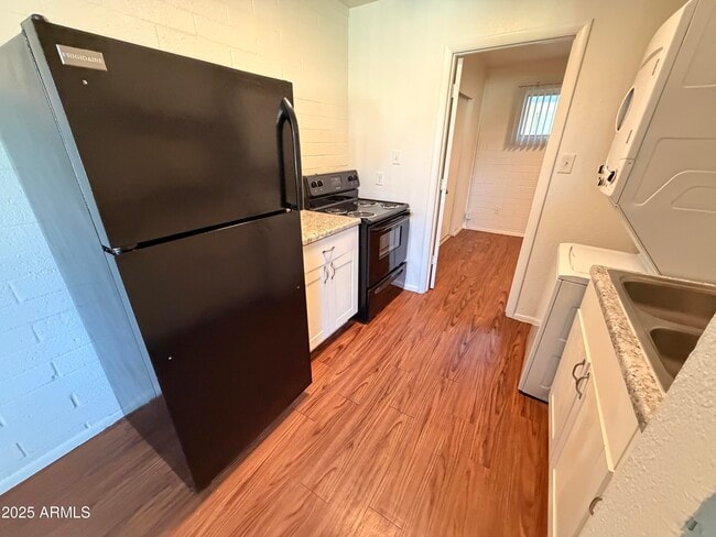 Photo - 6802 W Glendale Ave Unidad 11