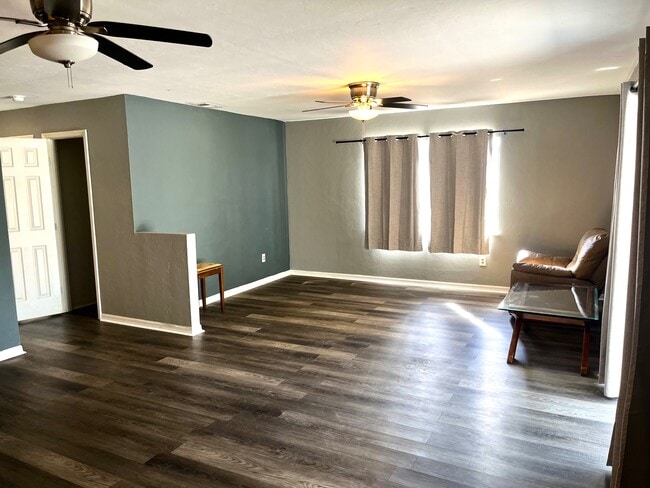 Open Living room - 715 SE 47th St Unit #5