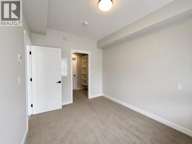 Photo - 12143-12223 223 St Unit 512