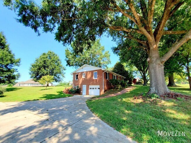 Photo - 654 Meadowlark Dr