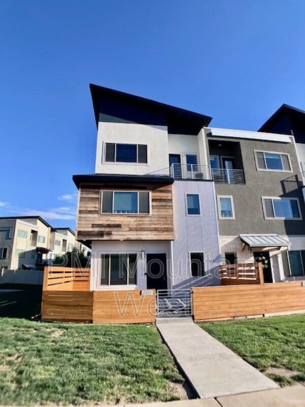 Photo - 503 W 2275 N