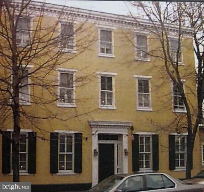 Building Photo - 319 E Main St