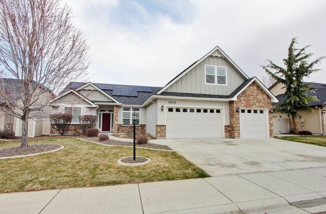 Building Photo - Immaculate Home Nestled in a Quiet Neighbo...