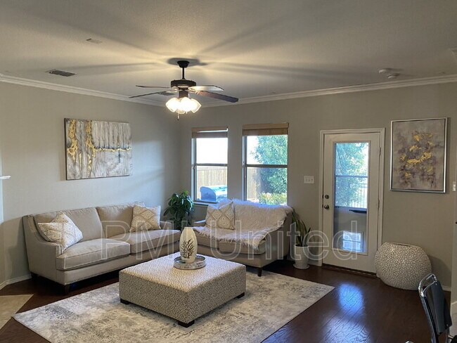 Photo - 15620 Gatehouse Dr