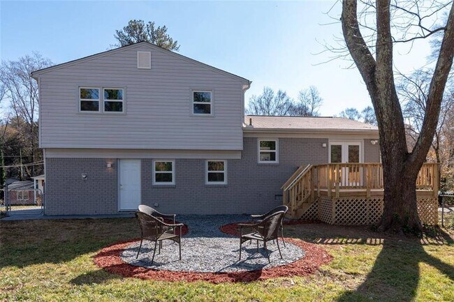 Photo - Room in House on Trafalgar Way