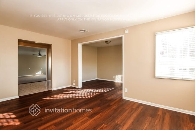 Photo - 547 S Yorba St