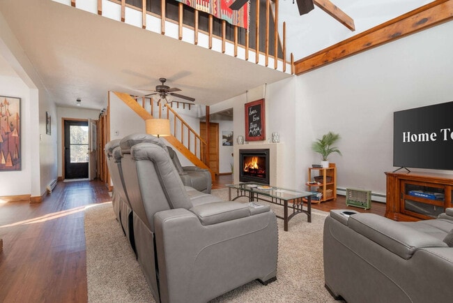 Building Photo - 24 Preston Trail Unit SI ID1023109P