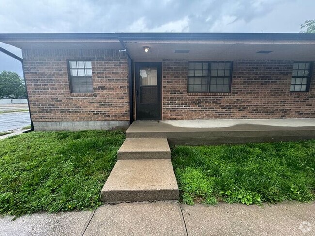 Building Photo - 100 E Brasfield St Unit A Rental
