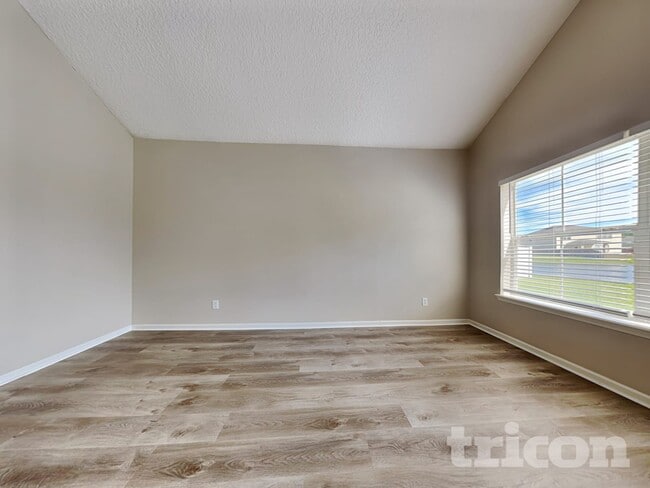 3082 White Heron Trail