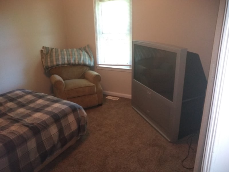 Photo - 958 Merriman Rd