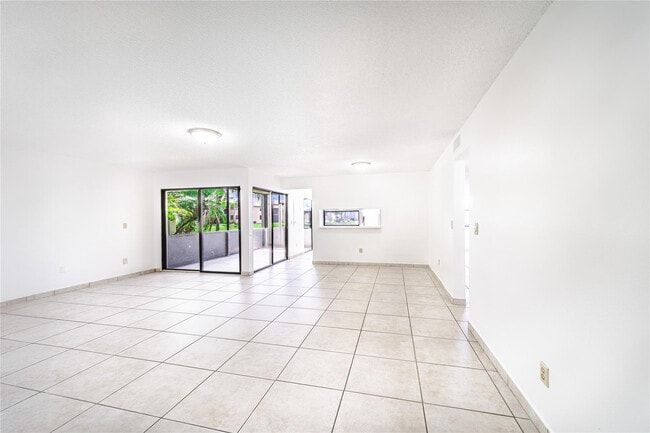 Photo - 1000 Constitution Dr