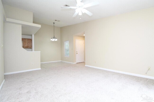 Photo - 601 N 61st Ave