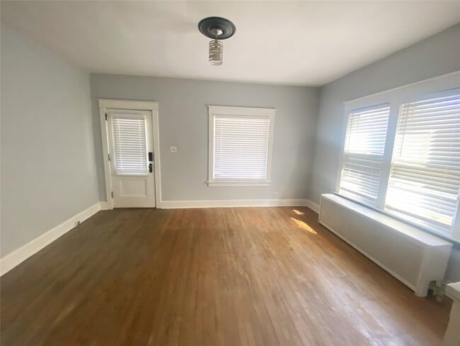 Photo - 28 Albert St