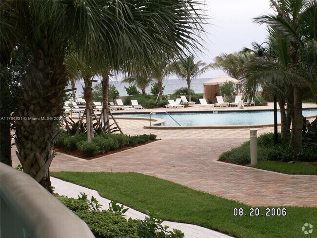 Building Photo - 3801 S Ocean Dr Unit 1K Rental
