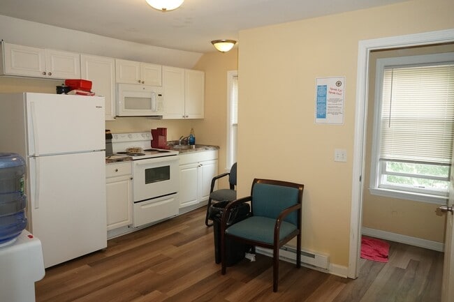 170 Middleboro Ave Unit 3