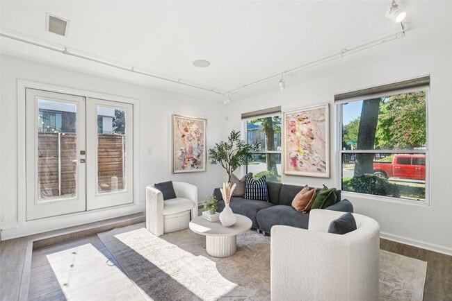 Photo - 4102 Bowser Ave Unit 1