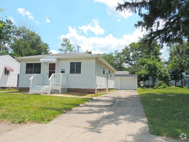 Building Photo - Enchanting 3 Bed - 1 Bath Ranch for Rent i... Rental