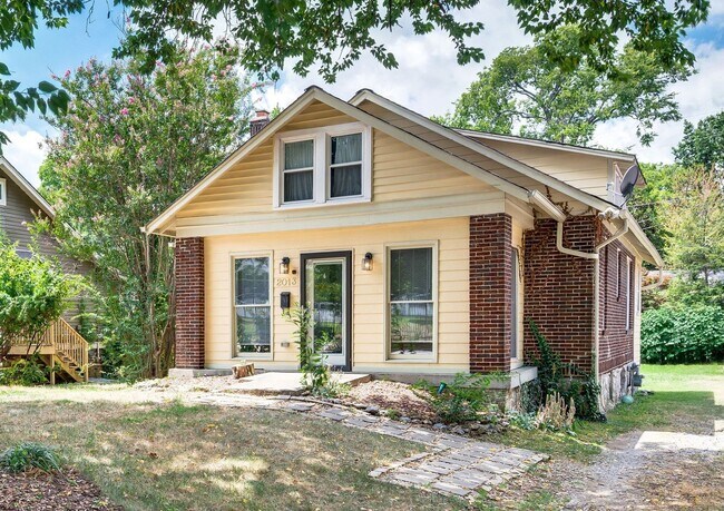 Photo - Walk to Hillsboro Village – 24th Ave S Gem!