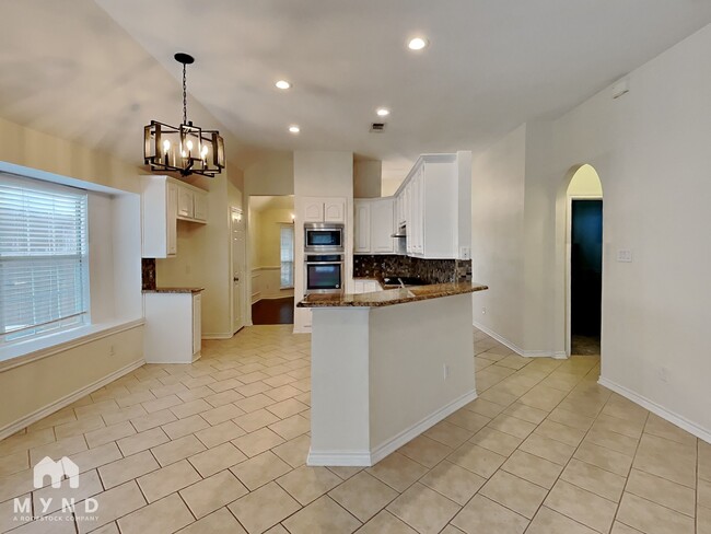 Photo - 1257 Christopher Ln