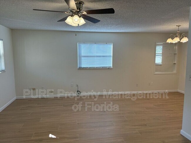 Photo - 6807 NW 62nd Pl