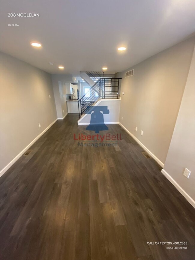 Photo - 208 McClellan St