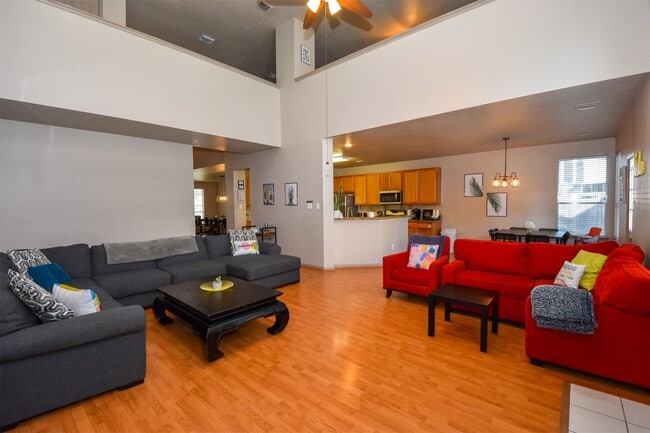 Photo - 10102 White Oak Trail Ln