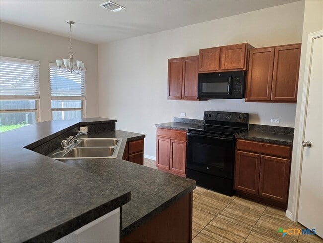 Photo - 1214 Jamestown Dr