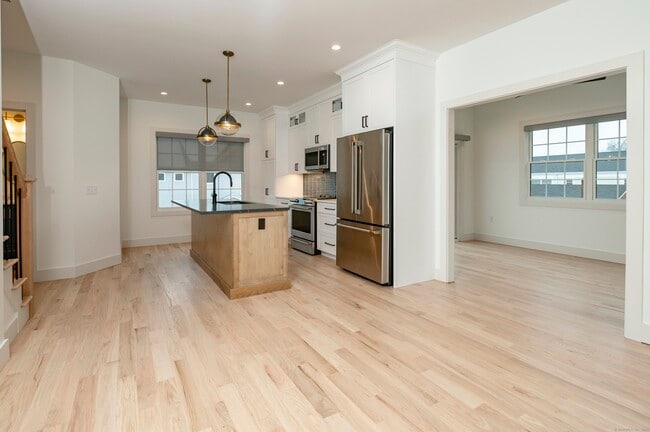 Photo - 2620 Main St Unit 10