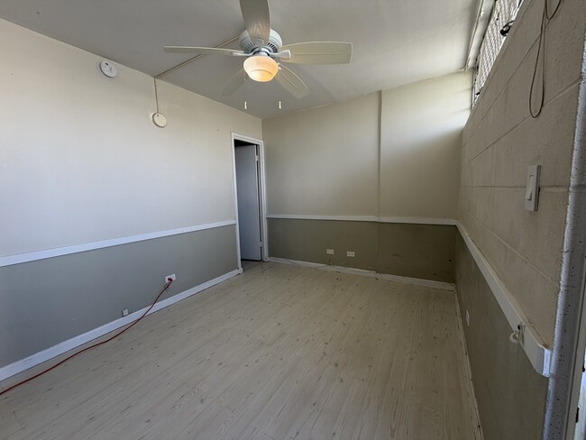 Photo - 2421 Ala Wai Blvd