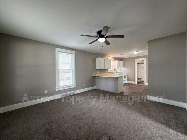 Photo - 2234 Dudley St