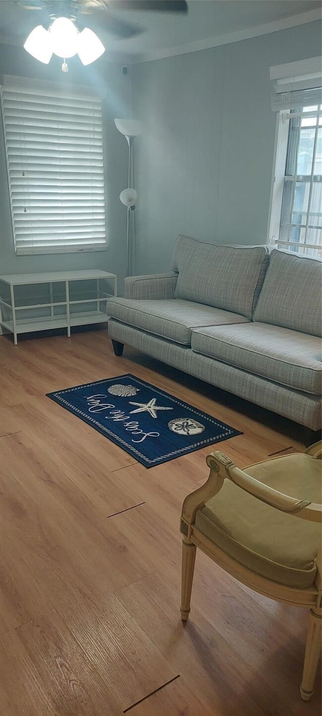 Photo - 3007 St Emanuel St