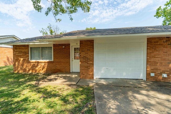 Photo - Minutes from Downtown Emma!!! Cozy 2 bedro...